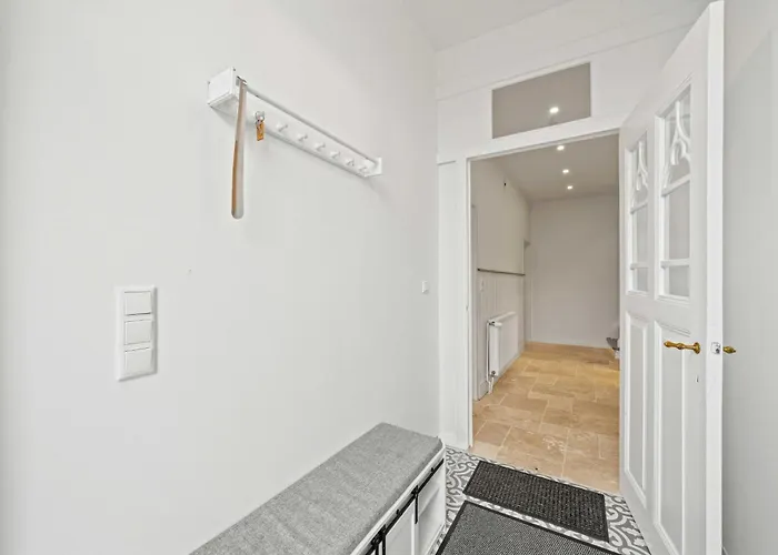 Schmuckstueck An Der Nordsee In Loquard